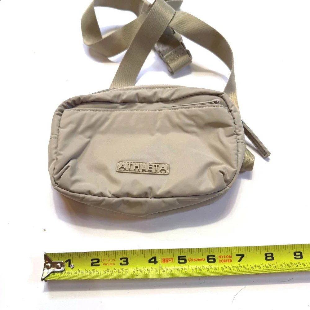Athleta Excursion Belt Bag Tan Nylon Crossbody Fanny Pack Adjustable Strap Zip